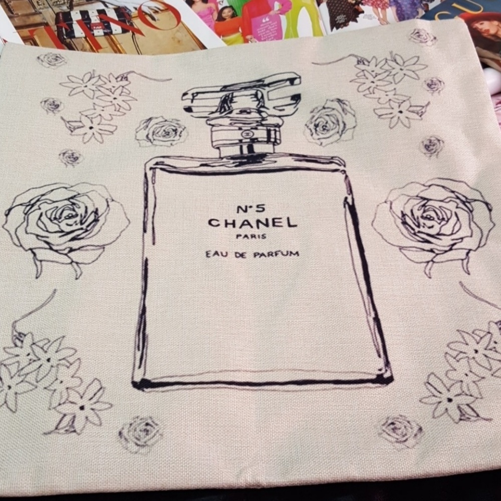 Chic Throw Pillow Case